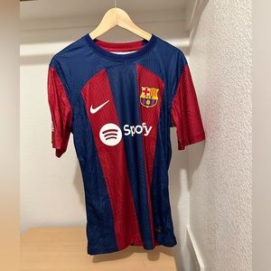 Barcelona Home Player Jersey 23/24 LEWANDOSKI #9 Size XL but fits like a Large